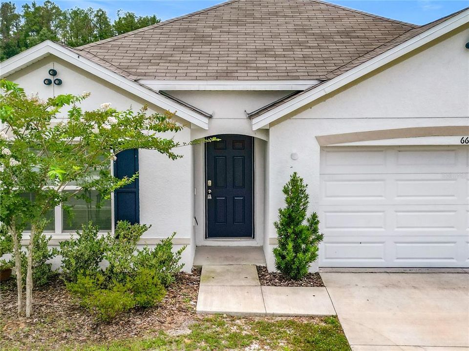 For Sale: $300,000 (3 beds, 2 baths, 1827 Square Feet)