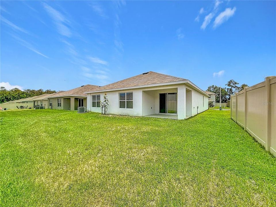 For Sale: $300,000 (3 beds, 2 baths, 1827 Square Feet)
