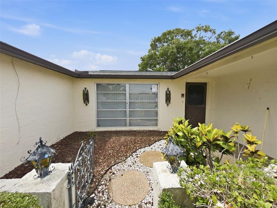 For Sale: $232,500 (2 beds, 2 baths, 1442 Square Feet)