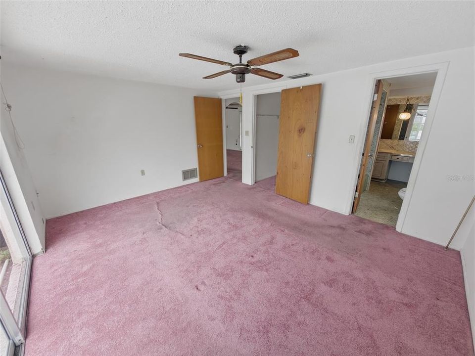 For Sale: $232,500 (2 beds, 2 baths, 1442 Square Feet)