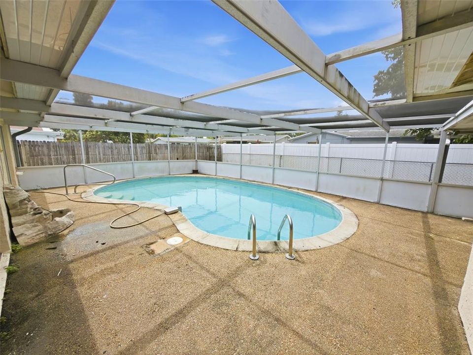 For Sale: $232,500 (2 beds, 2 baths, 1442 Square Feet)