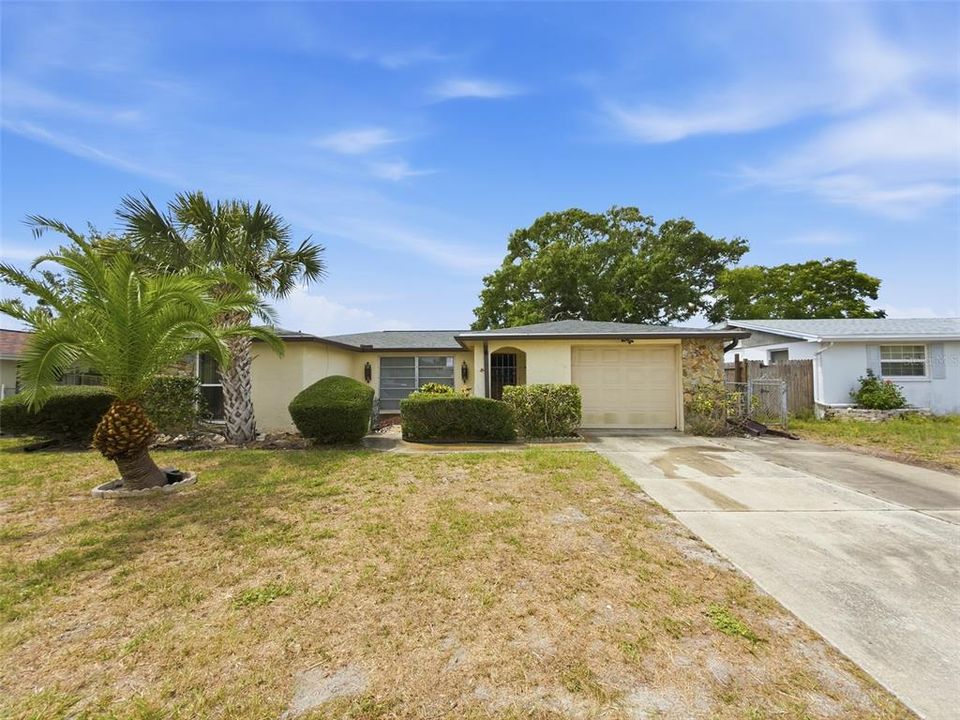 For Sale: $232,500 (2 beds, 2 baths, 1442 Square Feet)