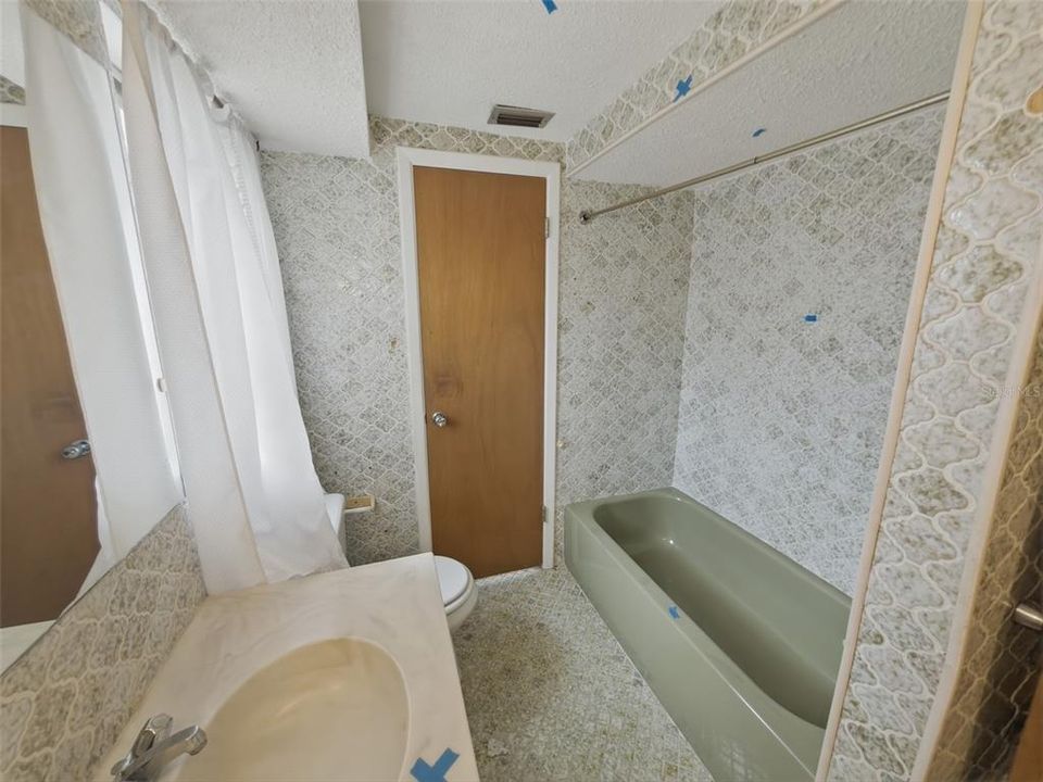 For Sale: $232,500 (2 beds, 2 baths, 1442 Square Feet)