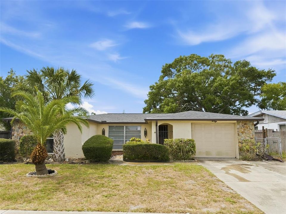 For Sale: $232,500 (2 beds, 2 baths, 1442 Square Feet)