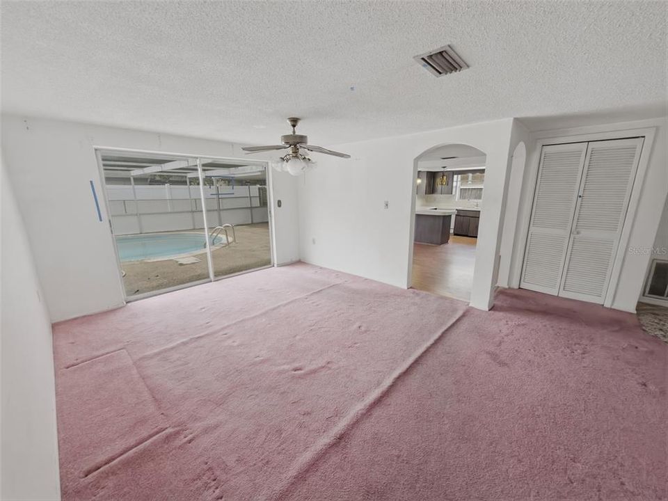 For Sale: $232,500 (2 beds, 2 baths, 1442 Square Feet)