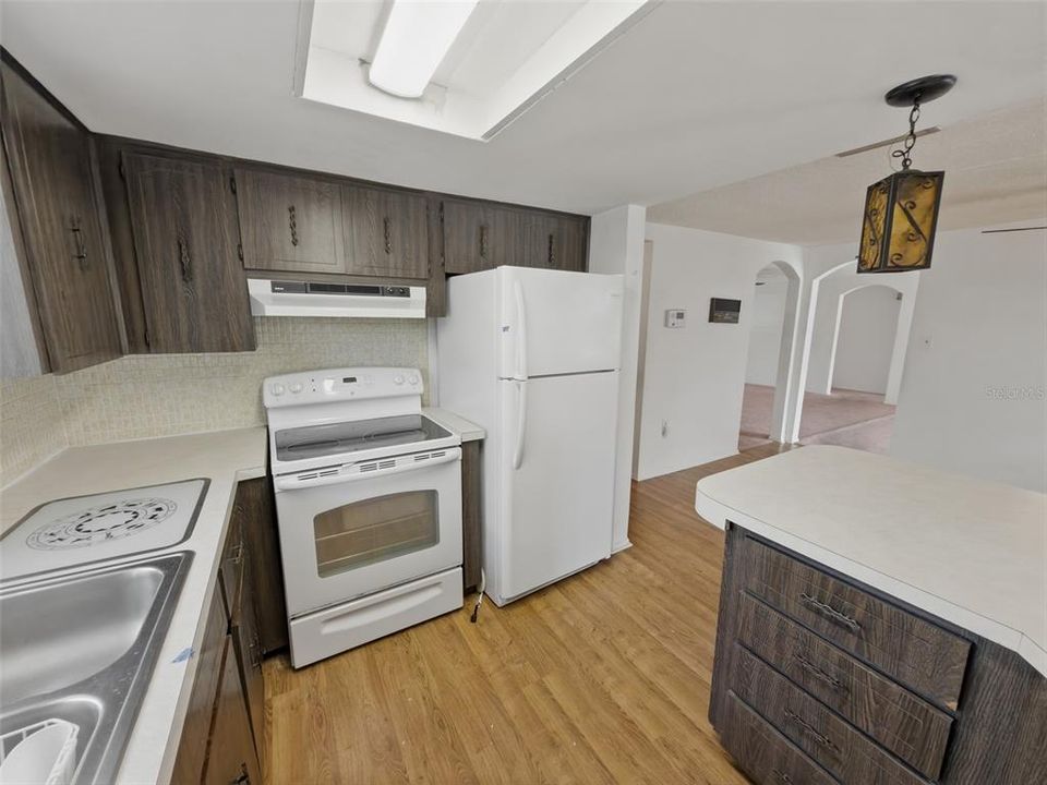 For Sale: $232,500 (2 beds, 2 baths, 1442 Square Feet)