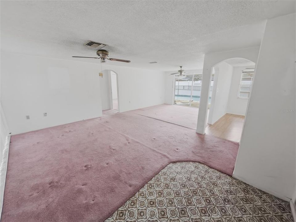 For Sale: $232,500 (2 beds, 2 baths, 1442 Square Feet)