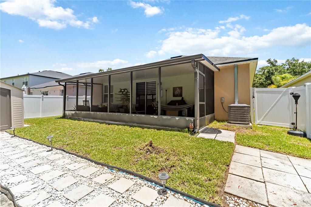 На продажу: $459,990 (4 спален, 2 ванн, 1825 Квадратных фут)