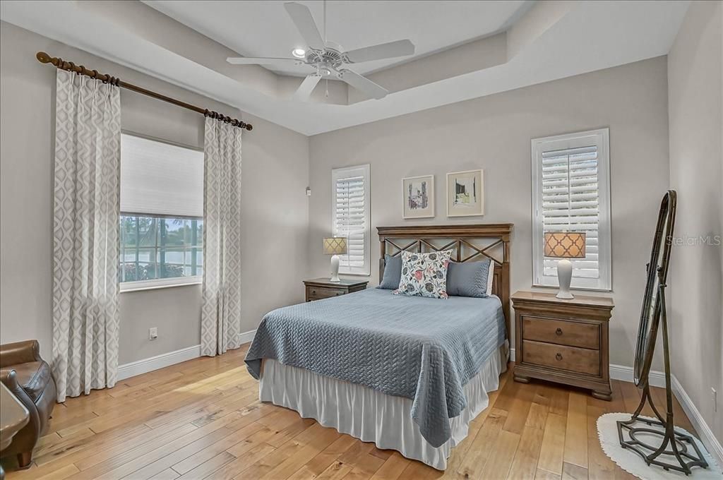 For Sale: $650,000 (2 beds, 2 baths, 1968 Square Feet)