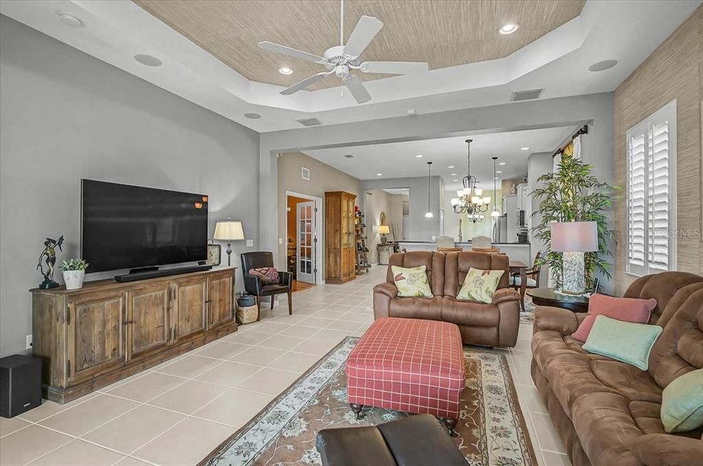 For Sale: $650,000 (2 beds, 2 baths, 1968 Square Feet)