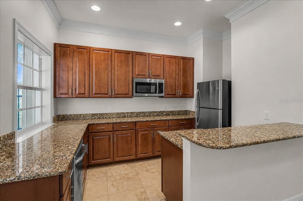 For Sale: $650,000 (2 beds, 2 baths, 1968 Square Feet)
