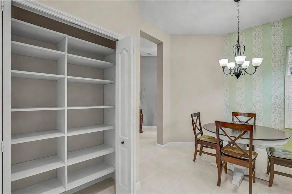 For Sale: $650,000 (2 beds, 2 baths, 1968 Square Feet)