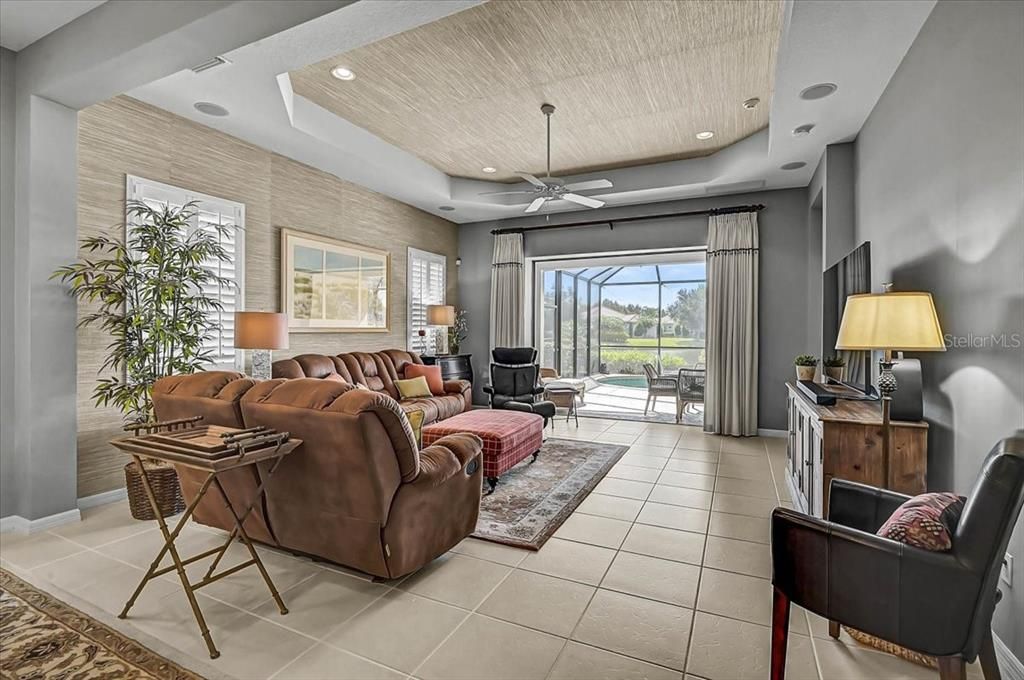 For Sale: $650,000 (2 beds, 2 baths, 1968 Square Feet)