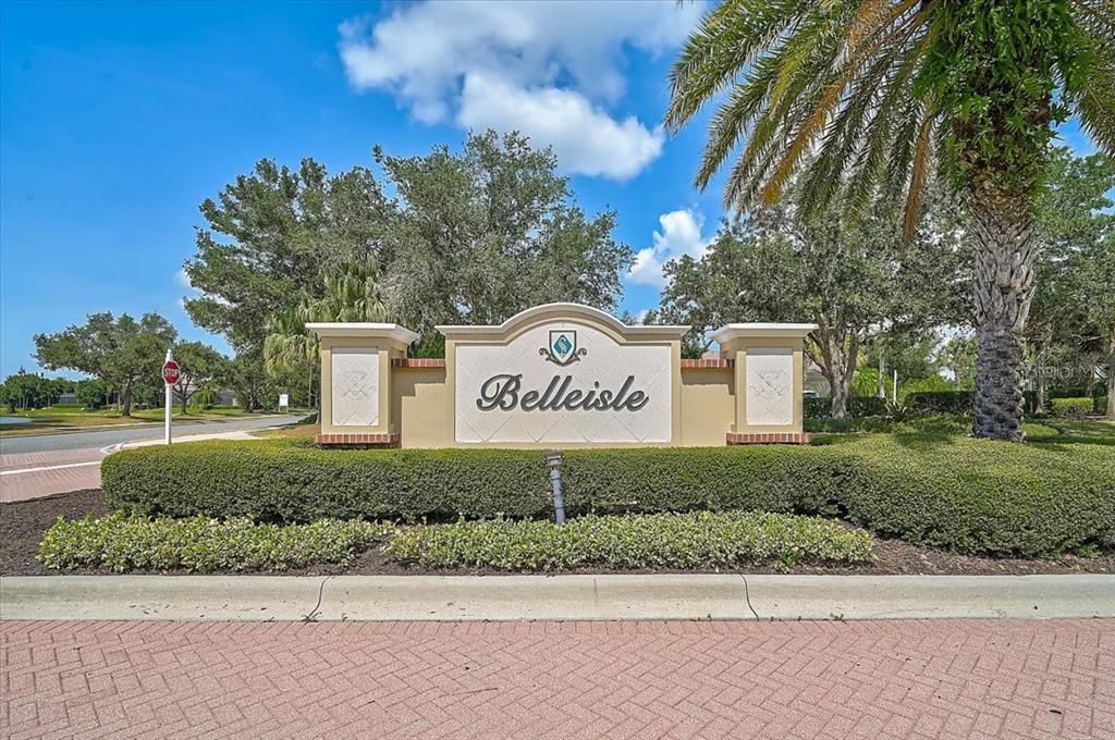 For Sale: $650,000 (2 beds, 2 baths, 1968 Square Feet)