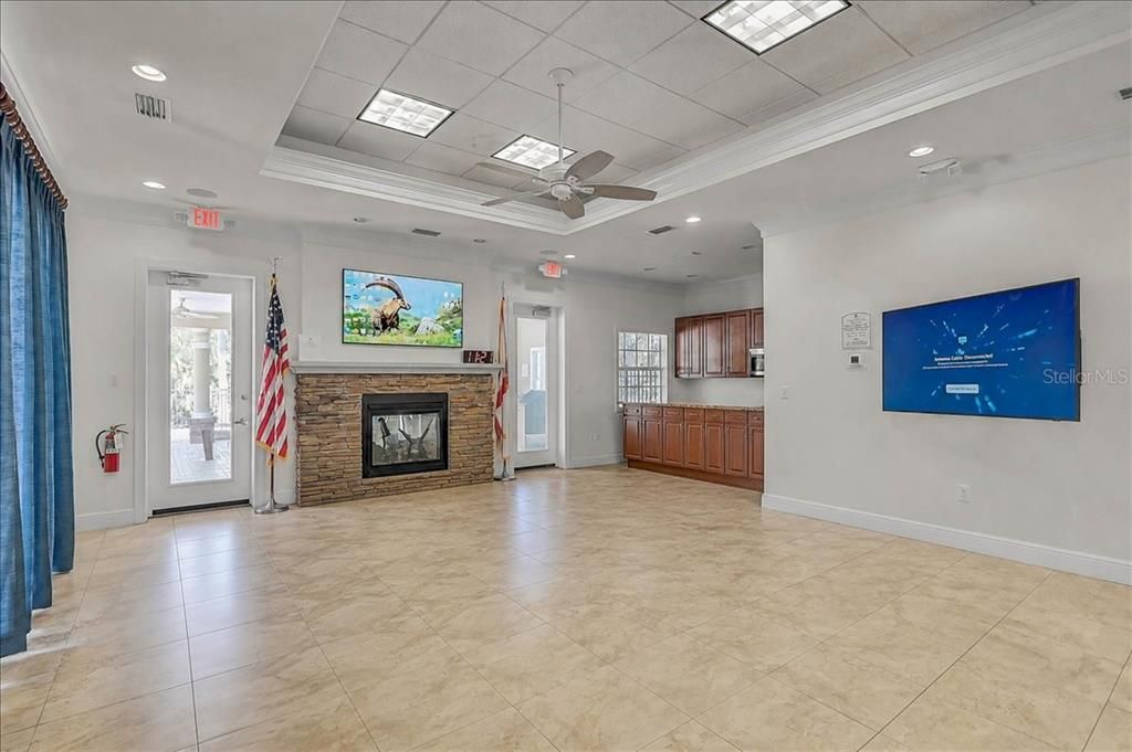 For Sale: $650,000 (2 beds, 2 baths, 1968 Square Feet)