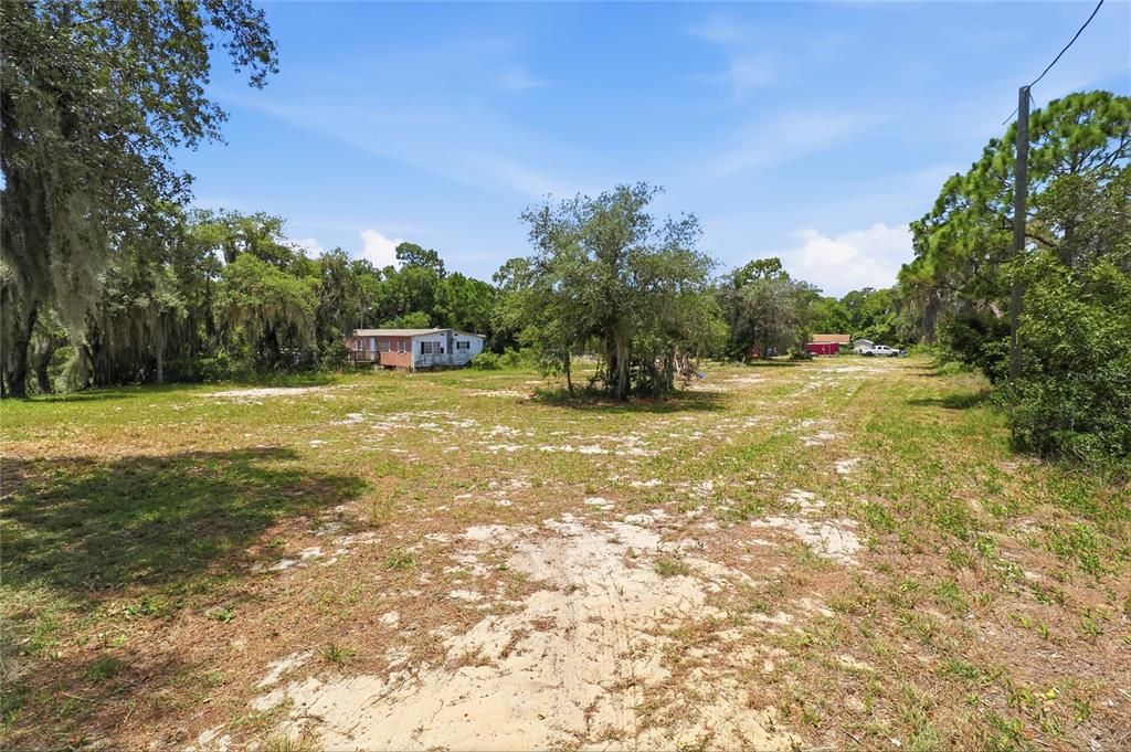 待售: $85,000 (0.91 acres)
