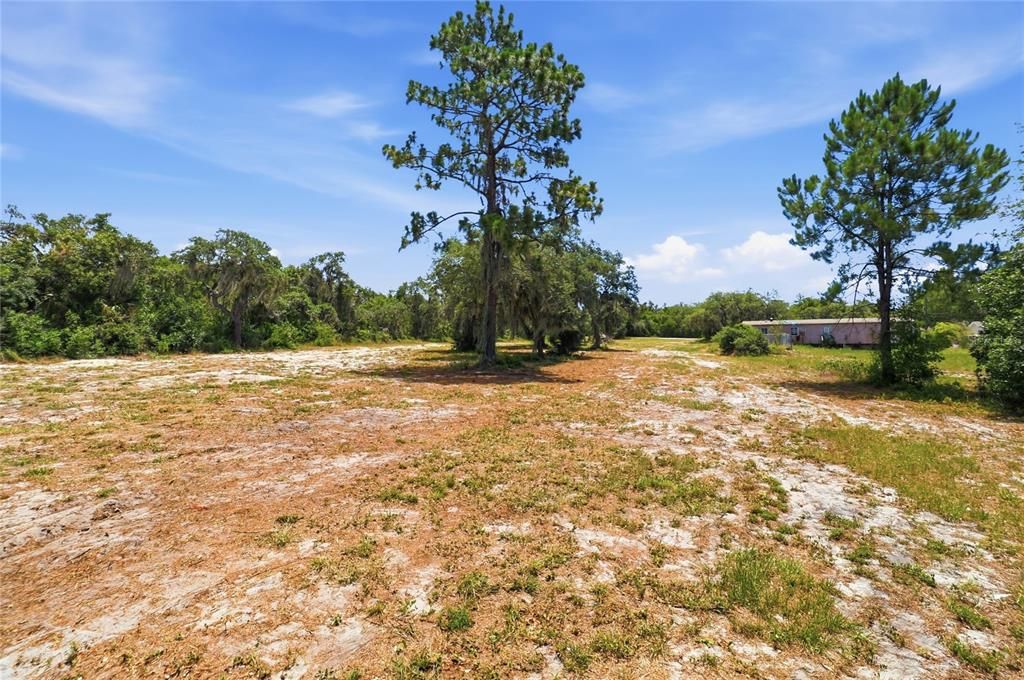 待售: $85,000 (0.91 acres)