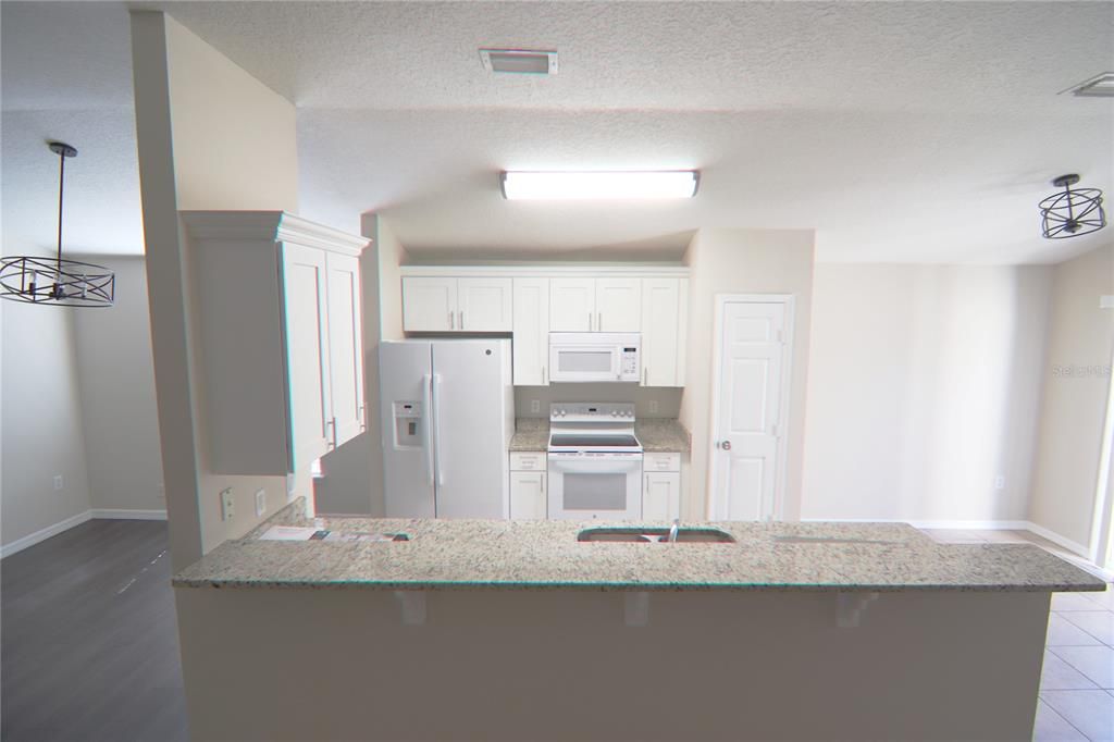 For Rent: $1,950 (4 beds, 2 baths, 1582 Square Feet)