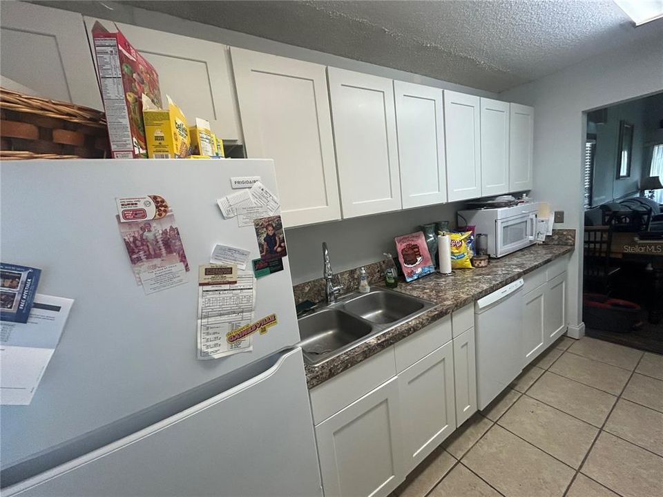 For Sale: $89,900 (2 beds, 1 baths, 1164 Square Feet)