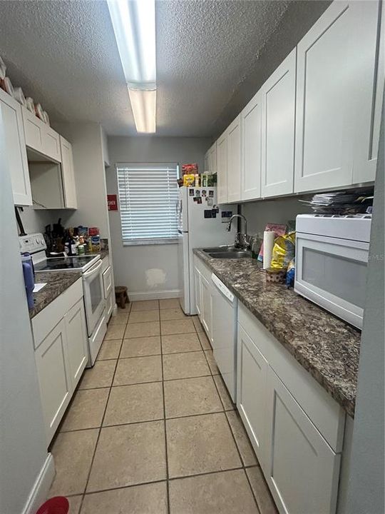 For Sale: $89,900 (2 beds, 1 baths, 1164 Square Feet)