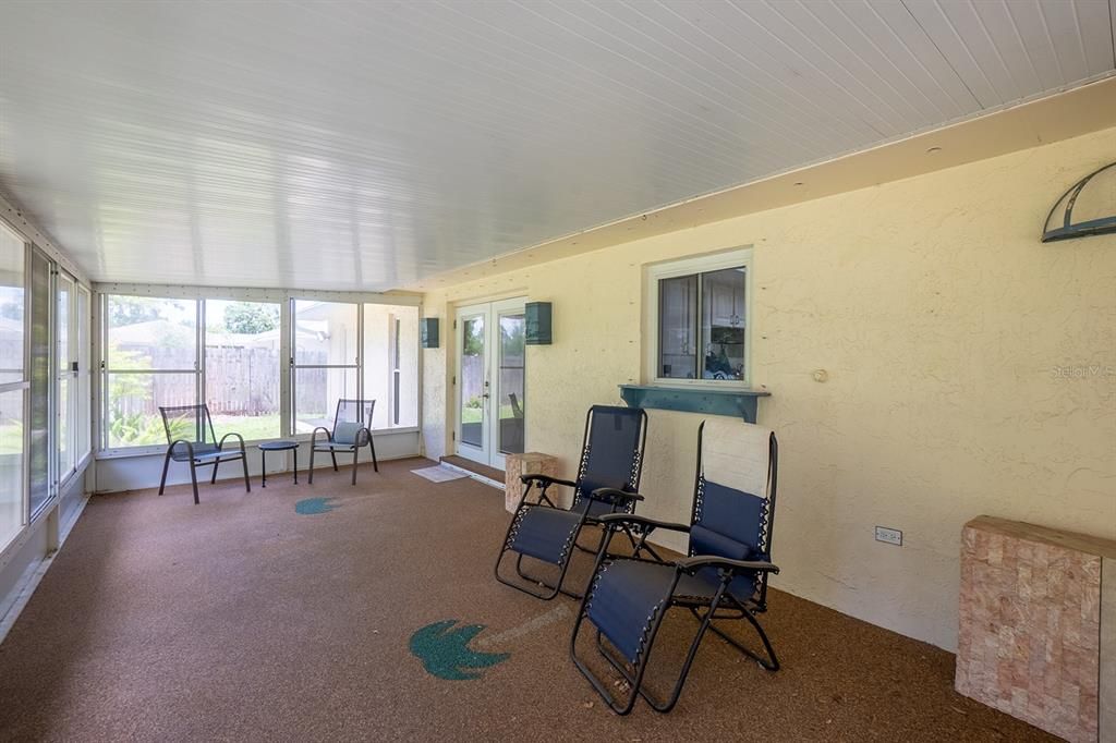 For Sale: $239,000 (2 beds, 2 baths, 1332 Square Feet)