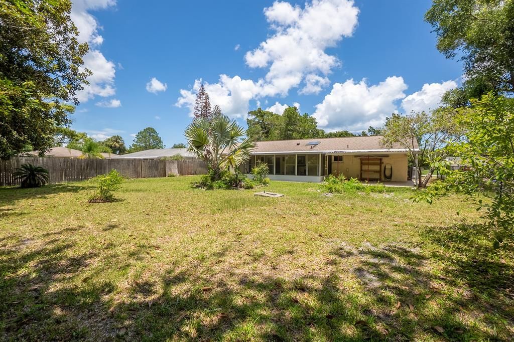 For Sale: $239,000 (2 beds, 2 baths, 1332 Square Feet)