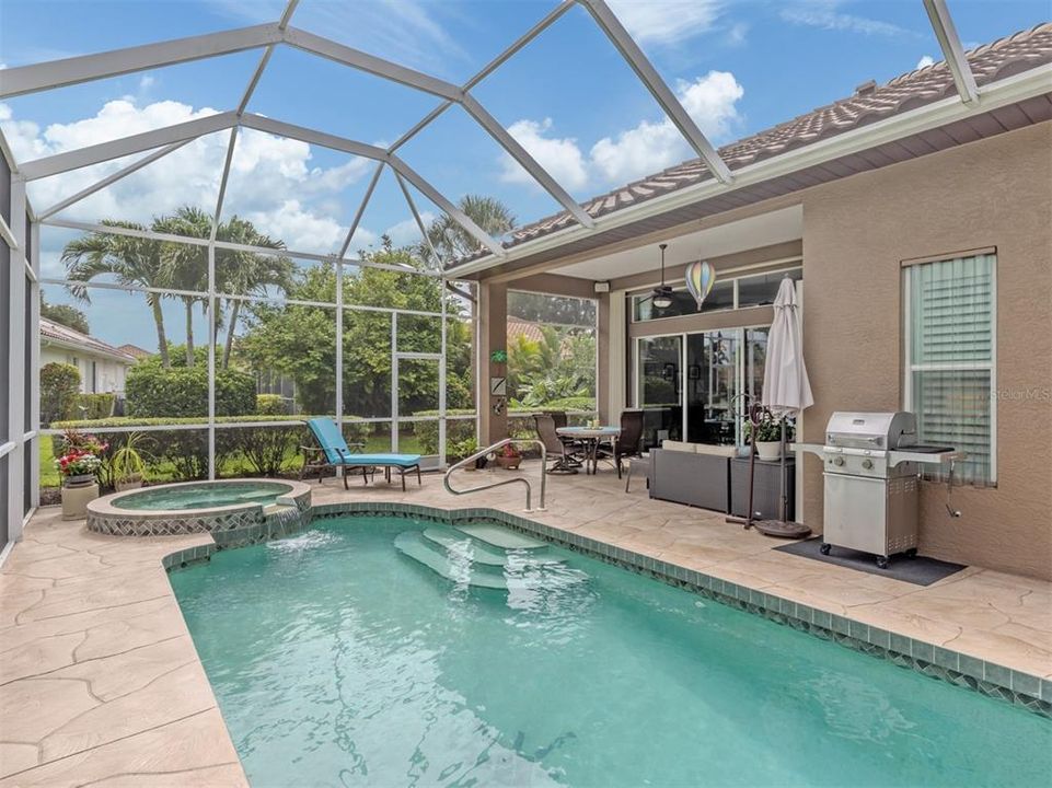 For Sale: $610,000 (3 beds, 2 baths, 1978 Square Feet)
