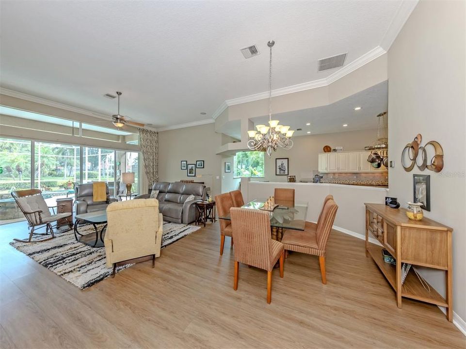 For Sale: $610,000 (3 beds, 2 baths, 1978 Square Feet)