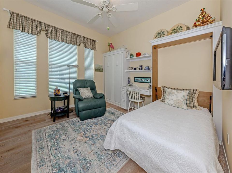 For Sale: $610,000 (3 beds, 2 baths, 1978 Square Feet)