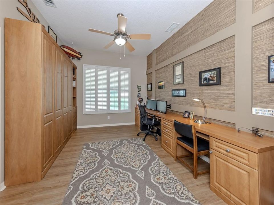 For Sale: $610,000 (3 beds, 2 baths, 1978 Square Feet)