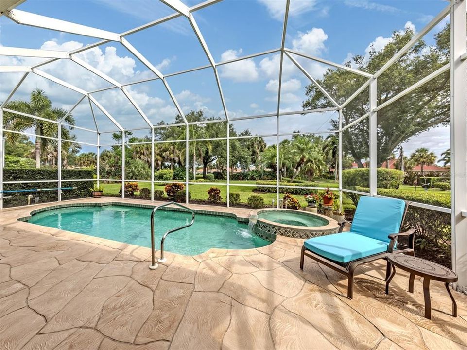 For Sale: $610,000 (3 beds, 2 baths, 1978 Square Feet)