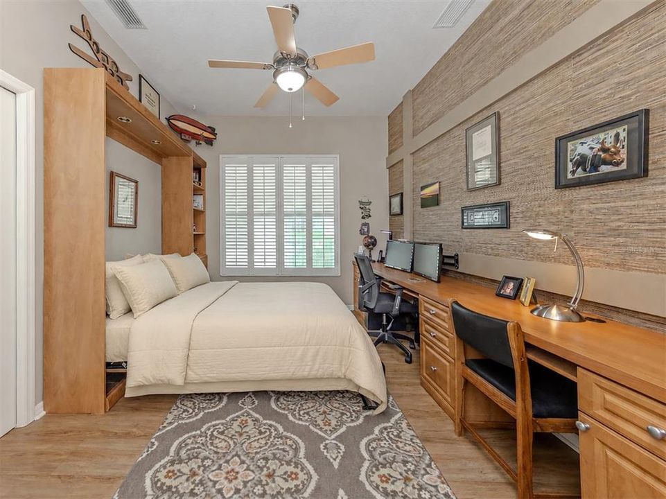 For Sale: $610,000 (3 beds, 2 baths, 1978 Square Feet)