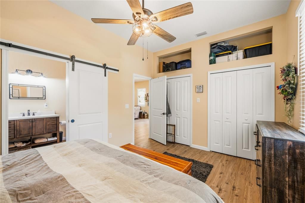 For Sale: $1,100,000 (3 beds, 2 baths, 1526 Square Feet)