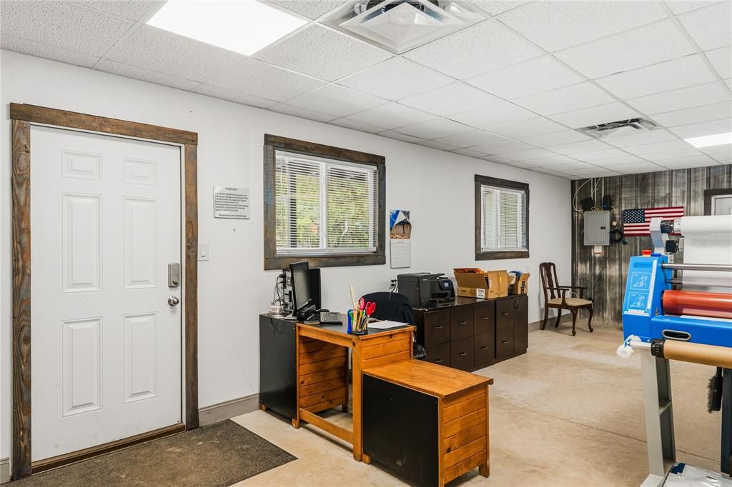 For Sale: $1,100,000 (3 beds, 2 baths, 1526 Square Feet)