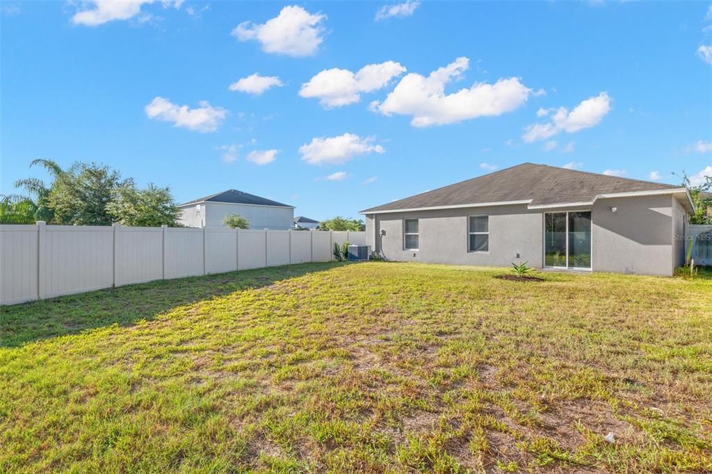 На продажу: $325,000 (4 спален, 2 ванн, 1841 Квадратных фут)