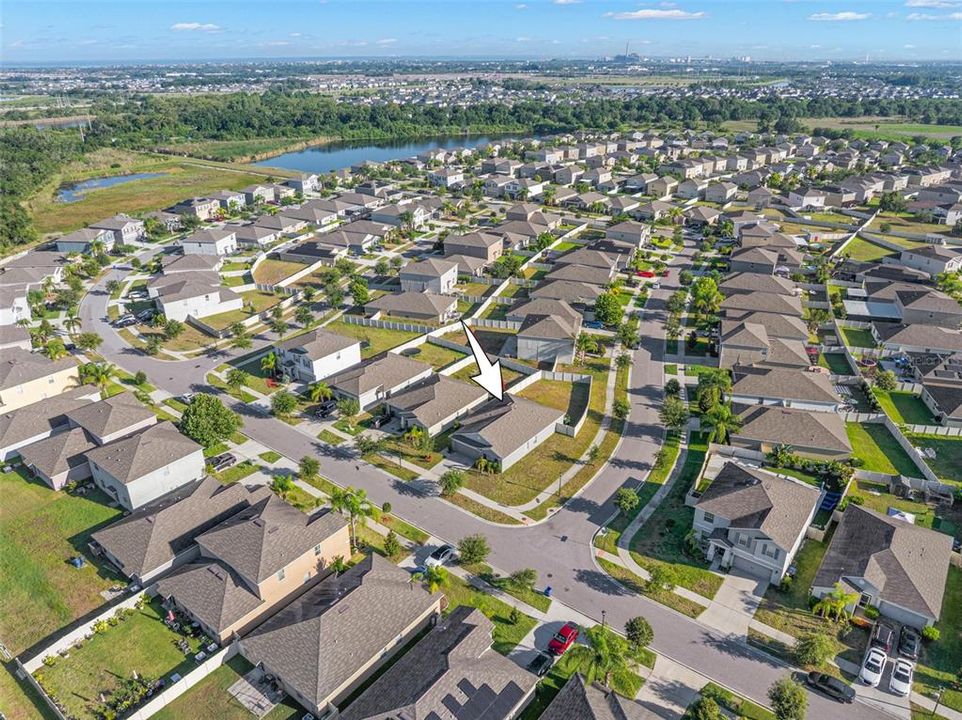 На продажу: $325,000 (4 спален, 2 ванн, 1841 Квадратных фут)