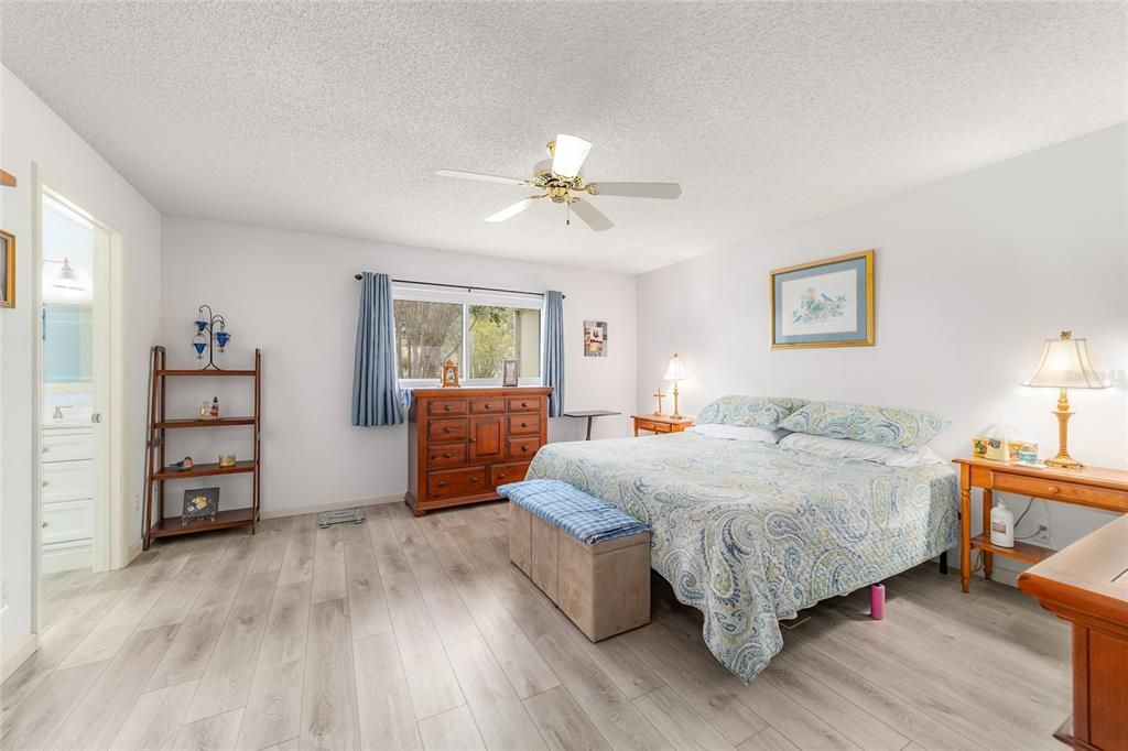 En Venta: $166,500 (2 camas, 2 baños, 1369 Pies cuadrados)