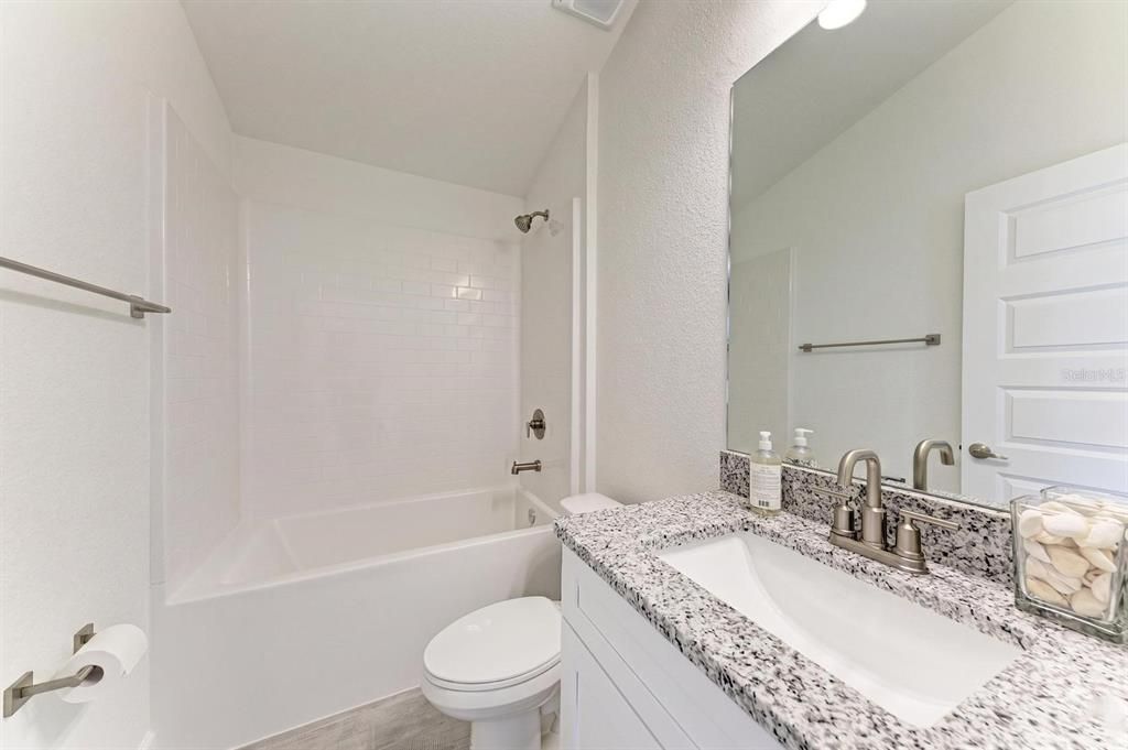 For Rent: $2,300 (3 beds, 2 baths, 1485 Square Feet)