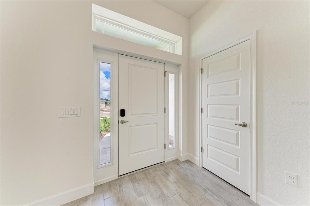 For Rent: $2,300 (3 beds, 2 baths, 1485 Square Feet)