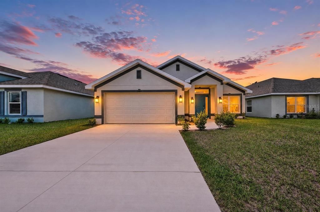 For Rent: $2,300 (3 beds, 2 baths, 1485 Square Feet)