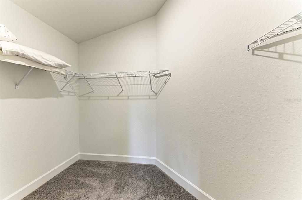 For Rent: $2,300 (3 beds, 2 baths, 1485 Square Feet)