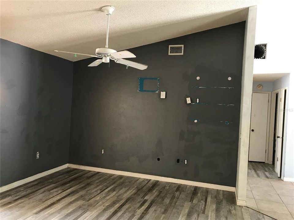 For Sale: $189,900 (3 beds, 2 baths, 1843 Square Feet)