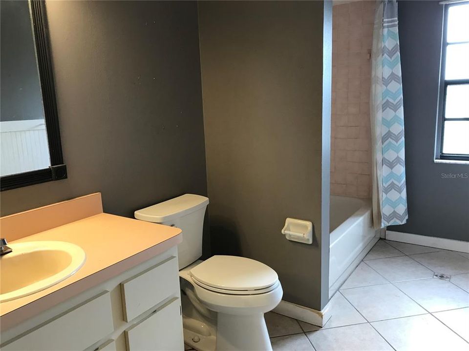 For Sale: $189,900 (3 beds, 2 baths, 1843 Square Feet)