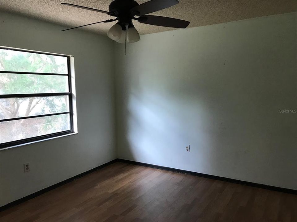 For Sale: $189,900 (3 beds, 2 baths, 1843 Square Feet)