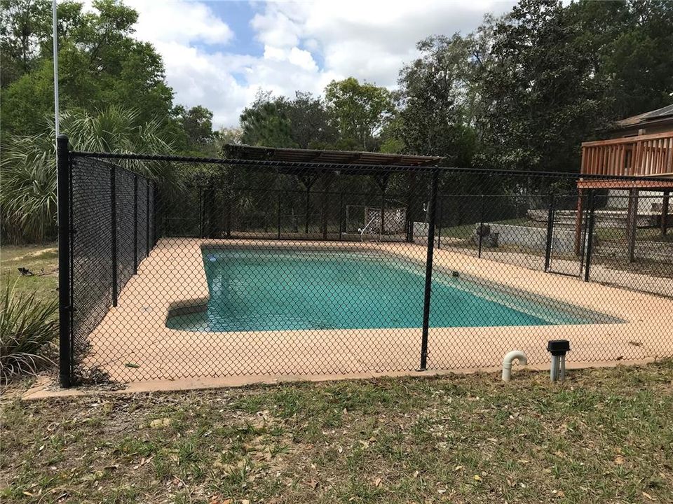 For Sale: $189,900 (3 beds, 2 baths, 1843 Square Feet)