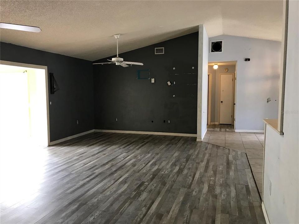 For Sale: $189,900 (3 beds, 2 baths, 1843 Square Feet)