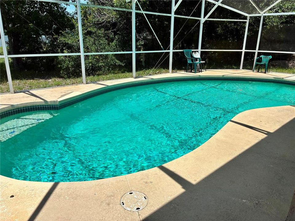 For Sale: $265,000 (3 beds, 2 baths, 1255 Square Feet)