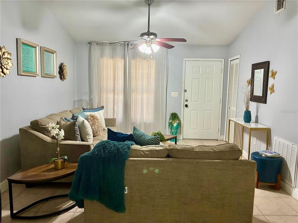 For Sale: $265,000 (3 beds, 2 baths, 1255 Square Feet)