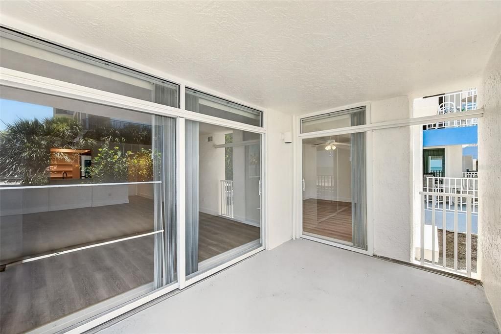 For Sale: $599,000 (2 beds, 2 baths, 1065 Square Feet)
