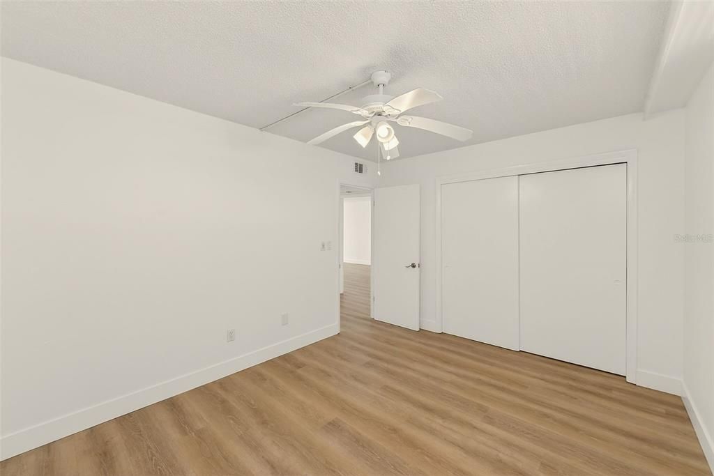 For Sale: $599,000 (2 beds, 2 baths, 1065 Square Feet)